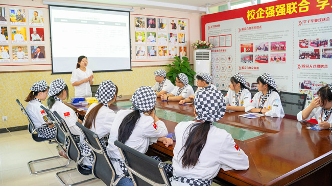 【校园招聘】合肥蓝塔走进安徽新东方招聘!