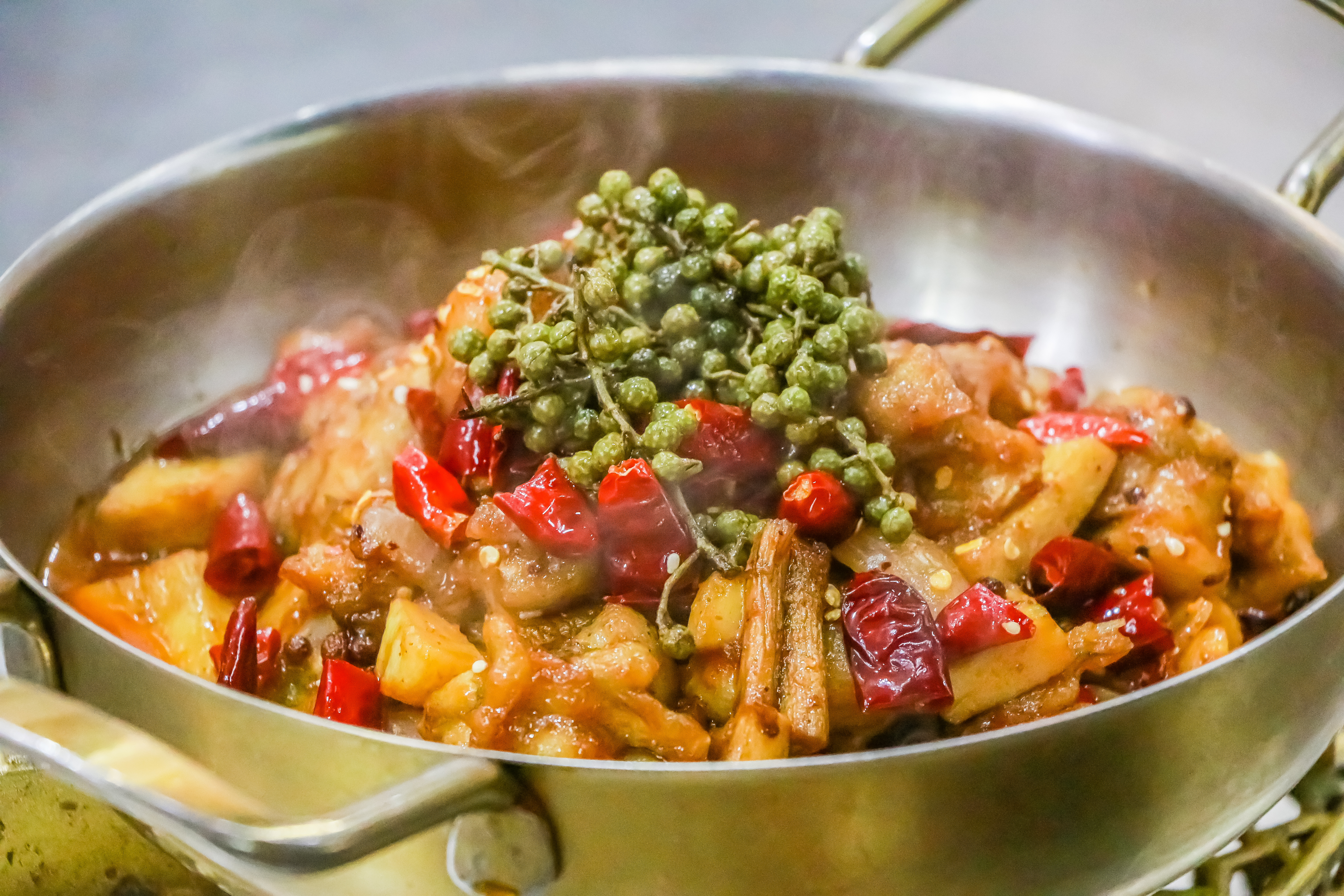 大师进校园|促进学子技艺提升,传承烹饪美食文化