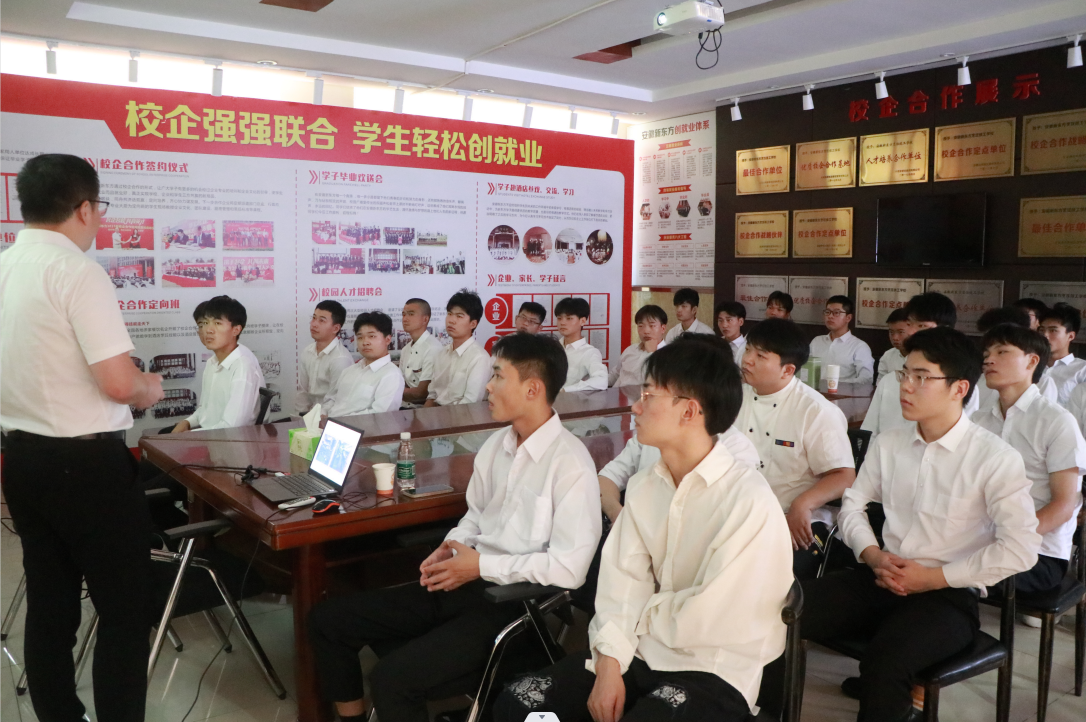 大师进校园 | 走进新东方,展技艺,传经验!