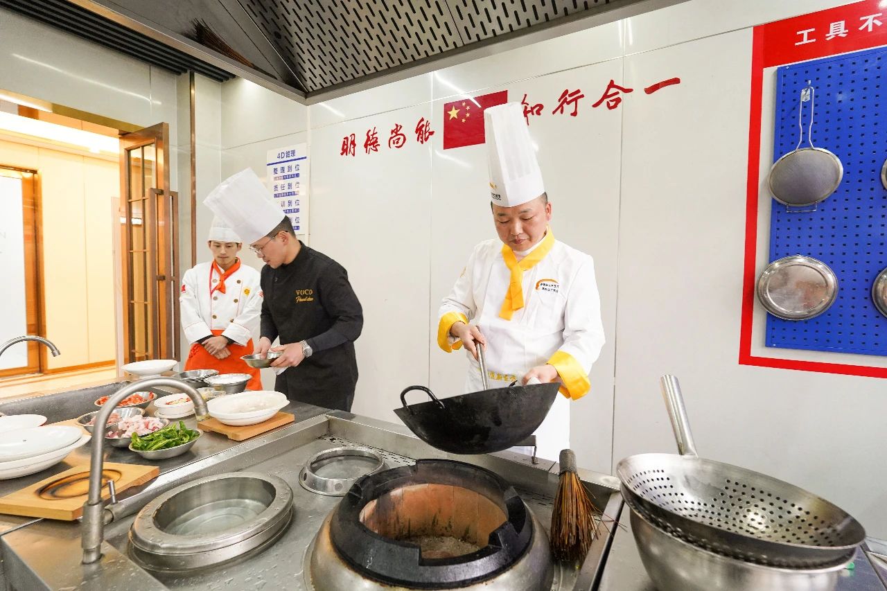 大师进校园——传承匠魂 铸造匠心