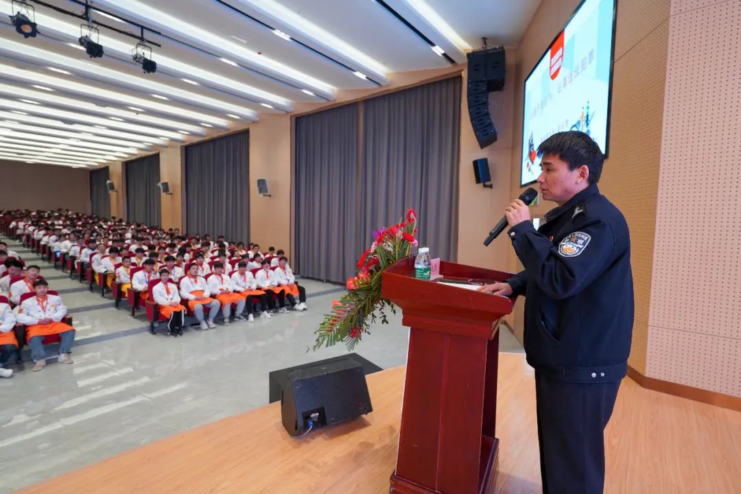 开学第-课|新学期,我们一起向未来!砥砺梦想,从心出发……